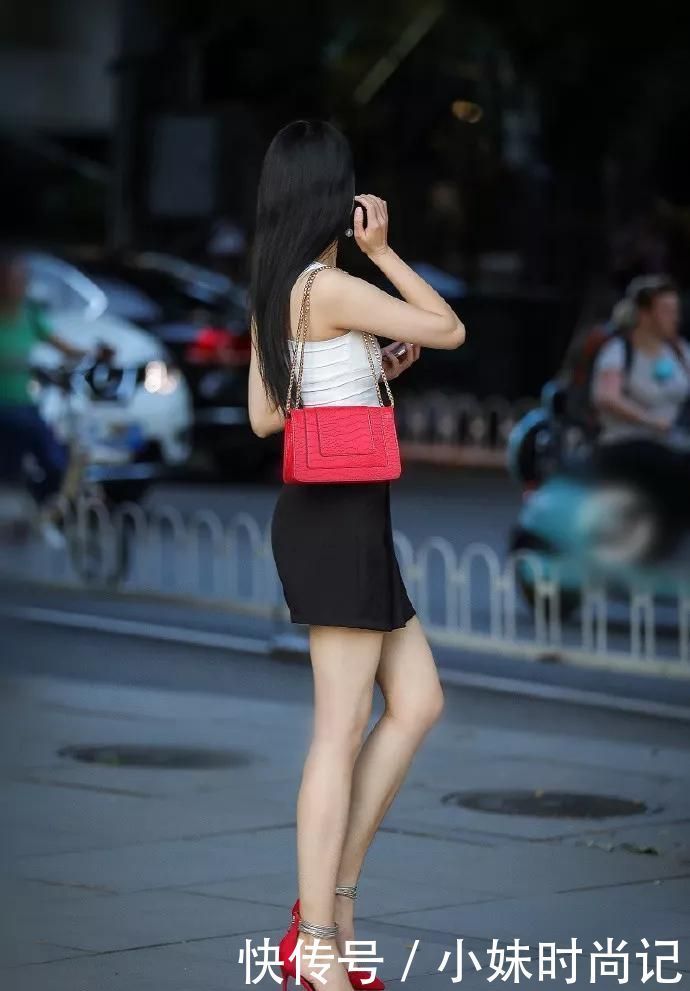  迷人■街拍：让双腿更显颀长，散发出一种女性的迷人韵味！