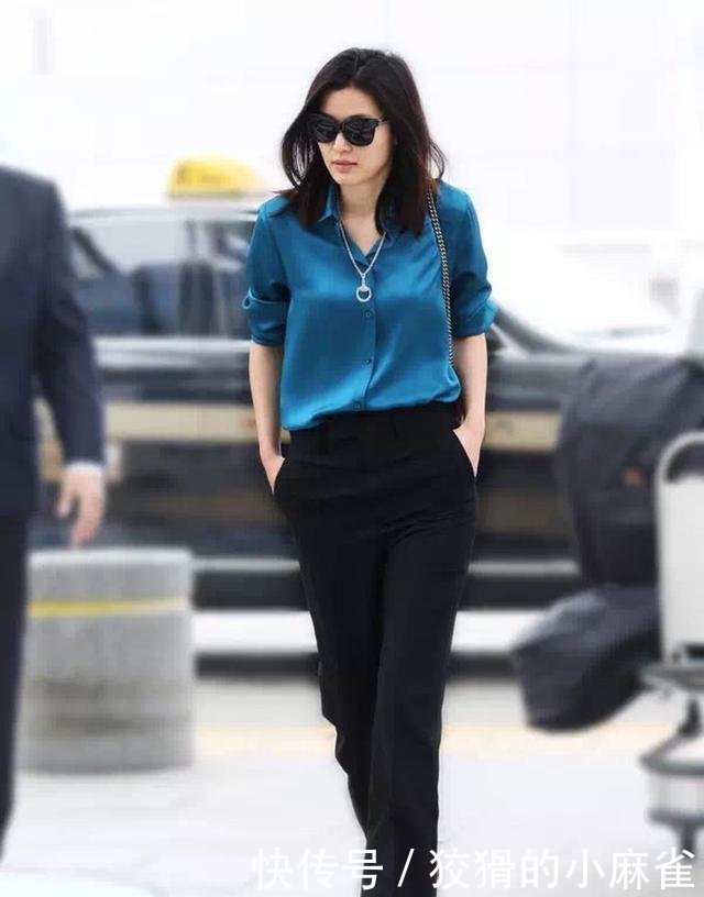 全智贤太拼了, 为了显腿长被勒出“三角区”, 网友: 不难受吗?