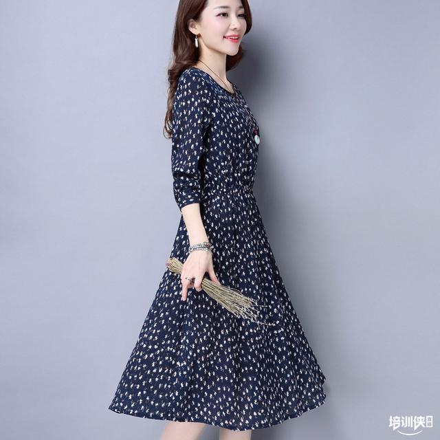 150斤胖女人要会打扮自己,少穿打底裤,学下面这样穿美翻一条街