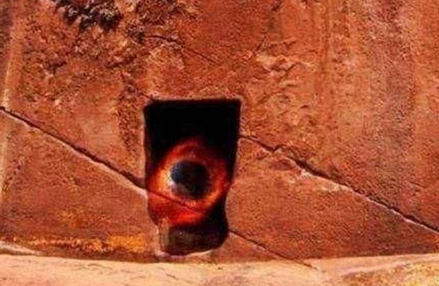 世界最神秘的建筑，科学家看了都无法解释，看完你能解除疑惑吗？