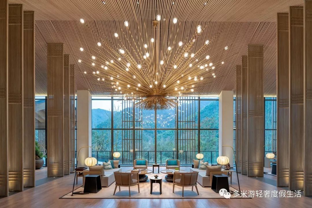 遇见安岚，大自然的馈赠：坐拥山涧别墅，听风闻雨泡天然温泉