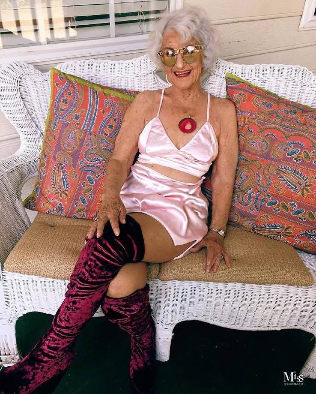 时尚榜样｜岁月并不是杀猪刀，90岁的她们依旧是铁打的时髦少女