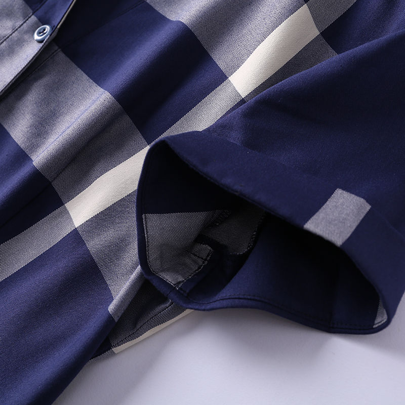 现在的女人真敢穿，“包臀裙”展现凹凸身材，性感得让人挪不开眼