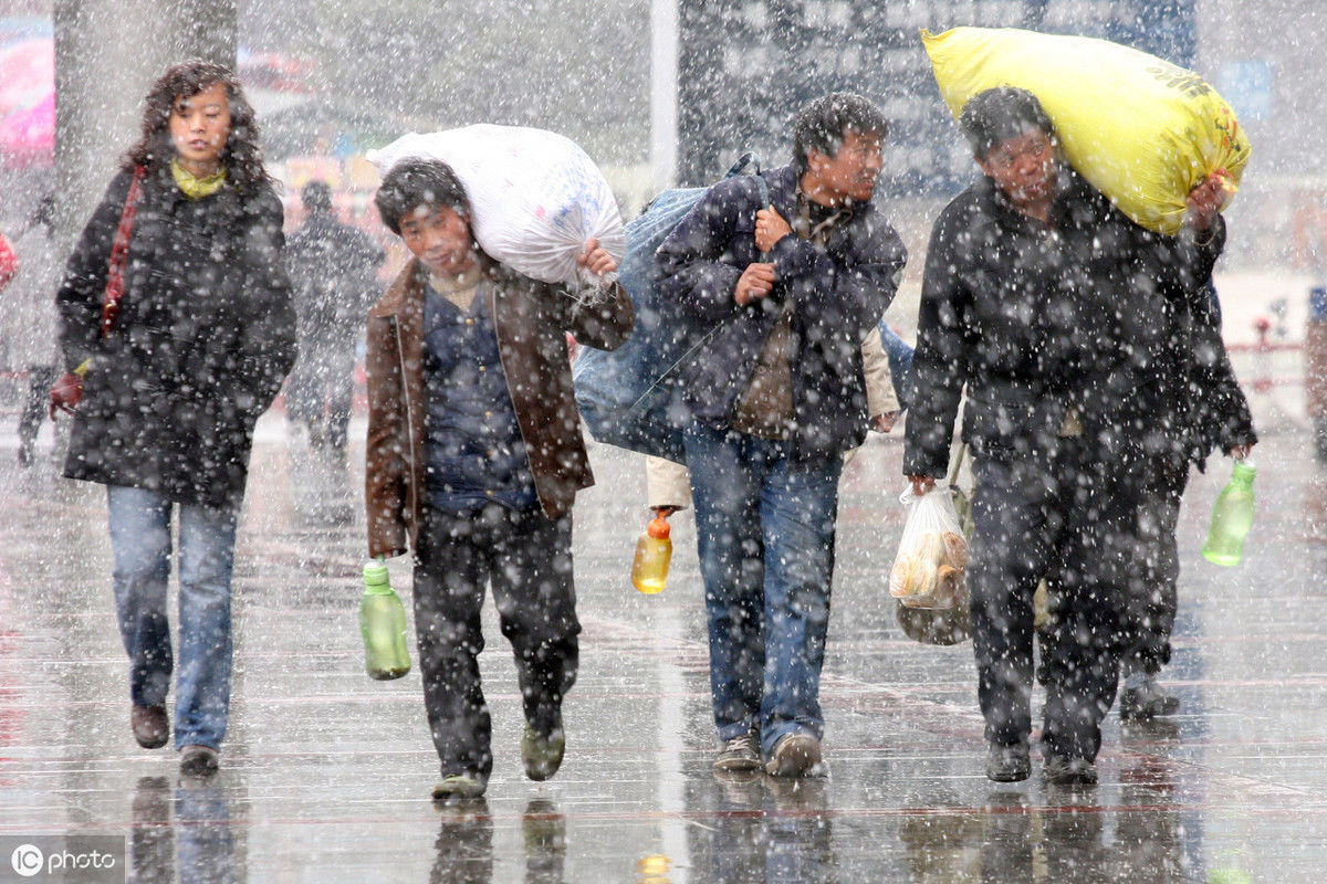 未来5年，进城打工的70、80、90后各将面临2个难题，早准备早解决