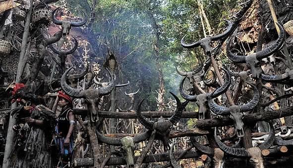 走进大山深处，探秘中国最原始的部落族群，去感知人类进化的历程