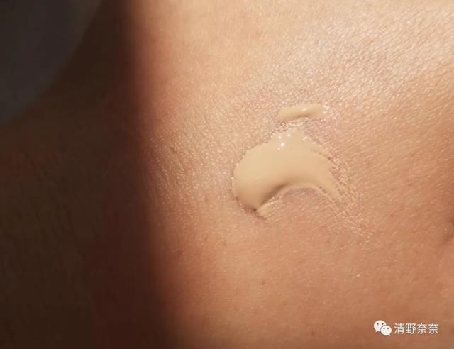  [菁纯粉底]憋不住了，又是对海蓝之谜失望的一天！一千块钱买点什么不好？