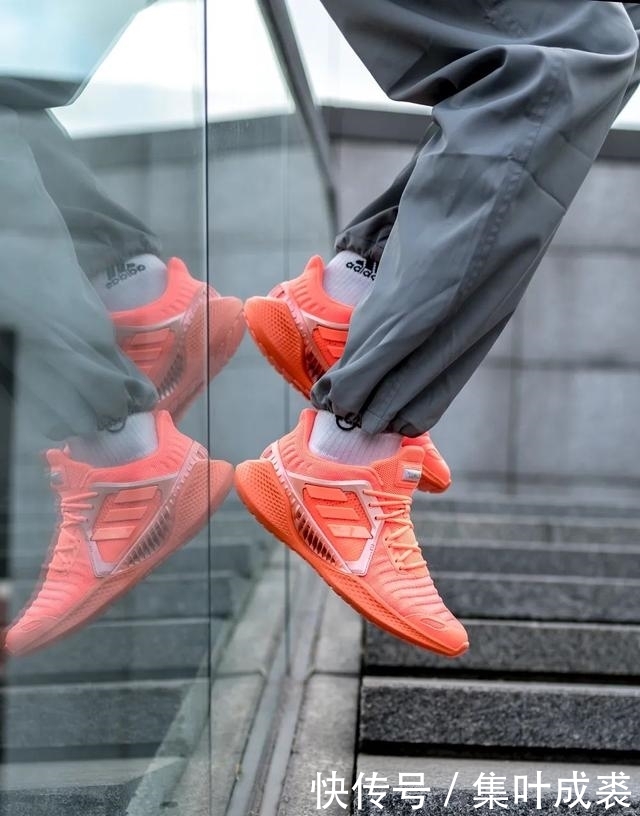  「大核心升级」越跑越凉快！这鞋才配叫自带「散热器」！上脚后被震撼了