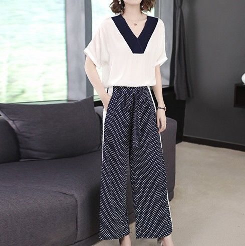 女人不会搭配简直”没法看“，终于等到时髦套装+高跟鞋，真迷人