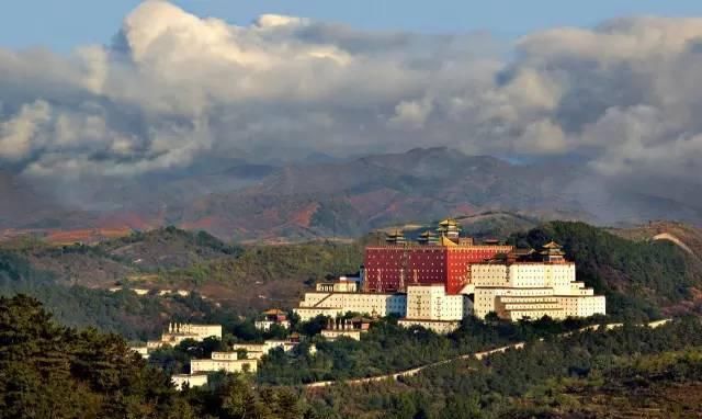  「慢慢」中国212个AAAAA景区全在这里, 存起来, 慢慢走完!