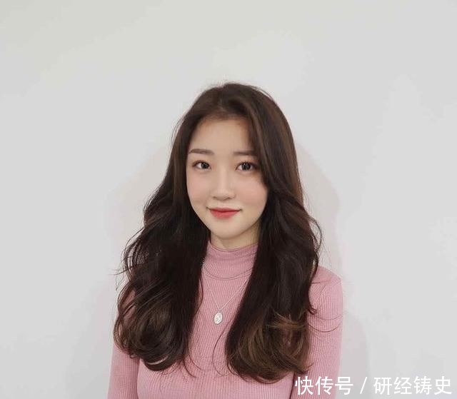  大妈■卷发太土像大妈？推荐给你4种减龄妙招，让你美到没朋友