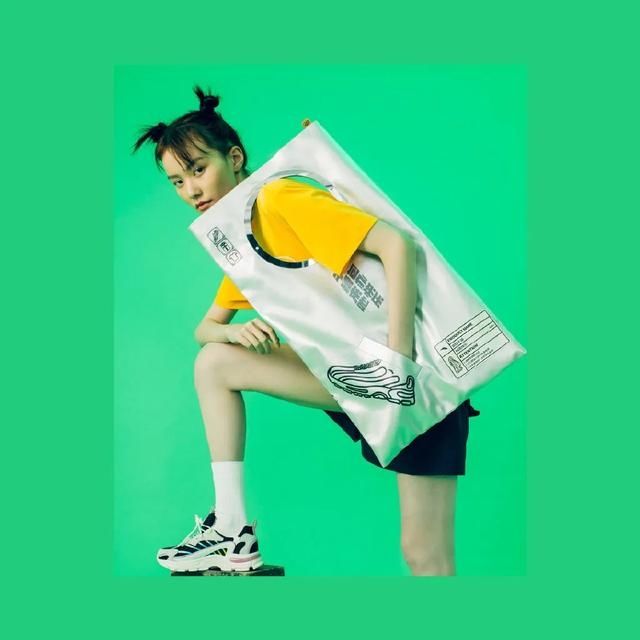  【千禧来吔】安踏&卫龙合体出道，这波“有味道”的跨界潮出天际！