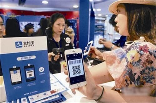 女子支付宝被骗34万!已有多人中招?网友:中国式傻瓜真有钱!