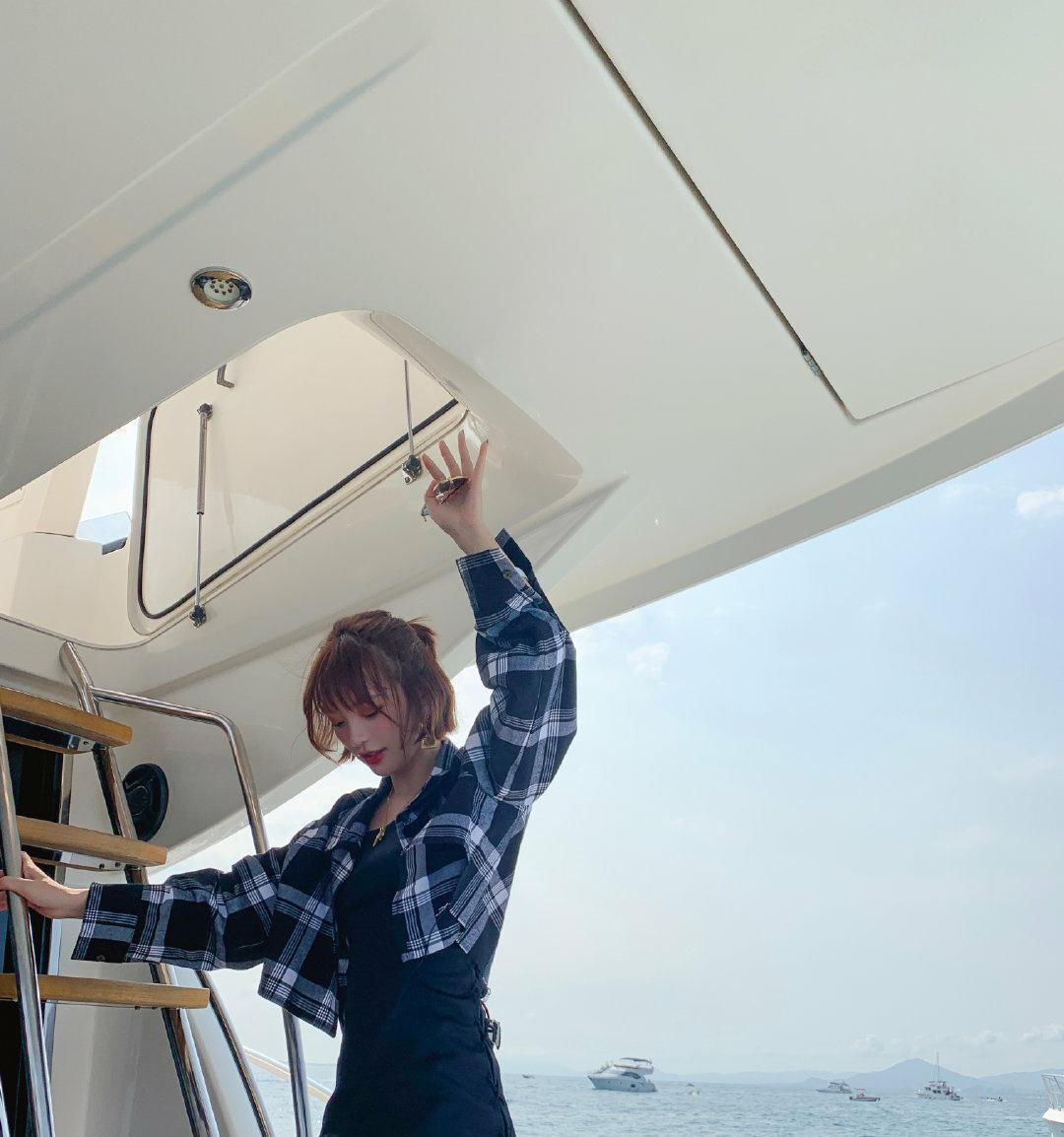  【解决】摆脱路人感，可盐可甜的春夏流行风穿搭，轻松解决撞衫尴尬
