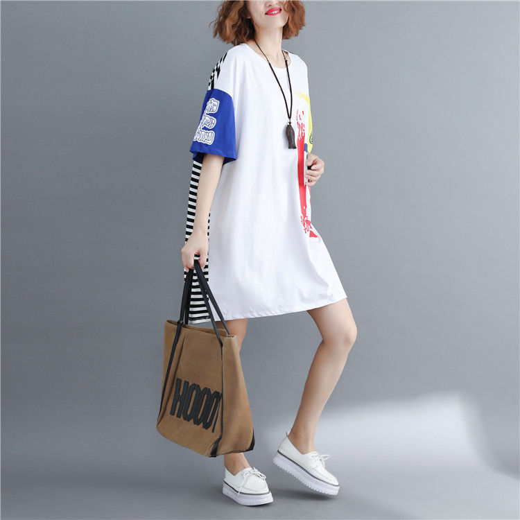 城里的姑娘就是会穿，出门穿清新的娃娃裙，比穿比基尼回头率还高