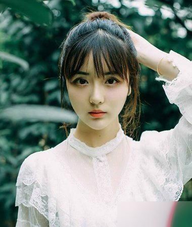 夏天把头发盘起来，让你清凉一夏，再热也不怕！