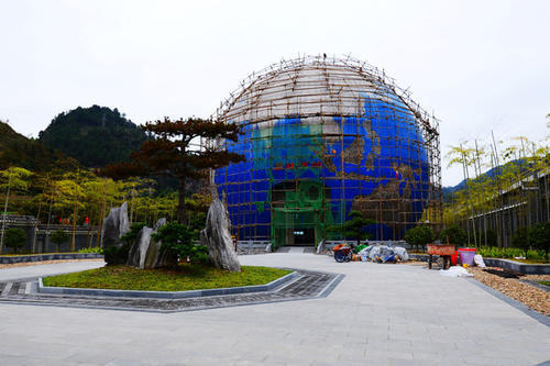 一个藏酒的洞，咋就成了收费的景区？