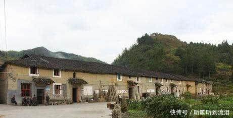 农村房屋整顿，三种房屋被列为违章建筑，村干部带头拆，一个不留