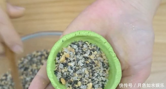 【香甜】又到了吃青团的季节,其实做法很简单,软糯香甜,超级好吃