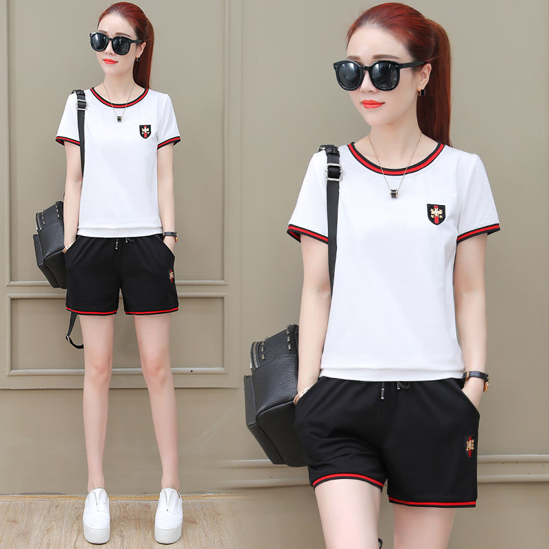 女人健身这么穿，看呆一众健身房男人，s曲线迷死人