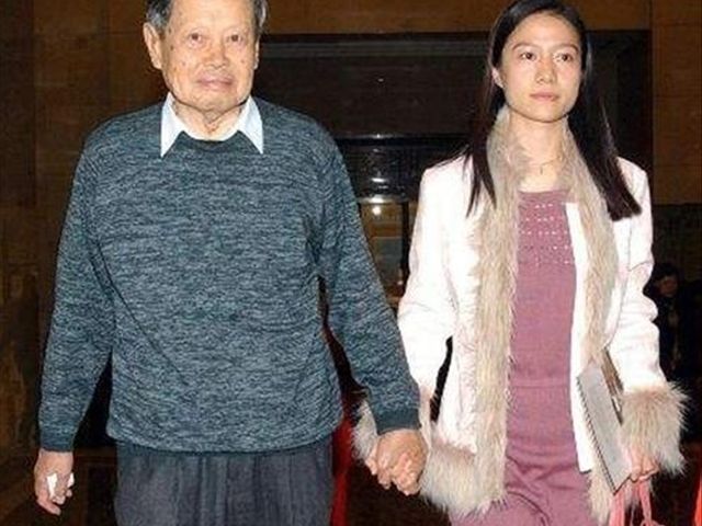 杨振宁老来得子,妻子真的给杨振宁带来幸运!