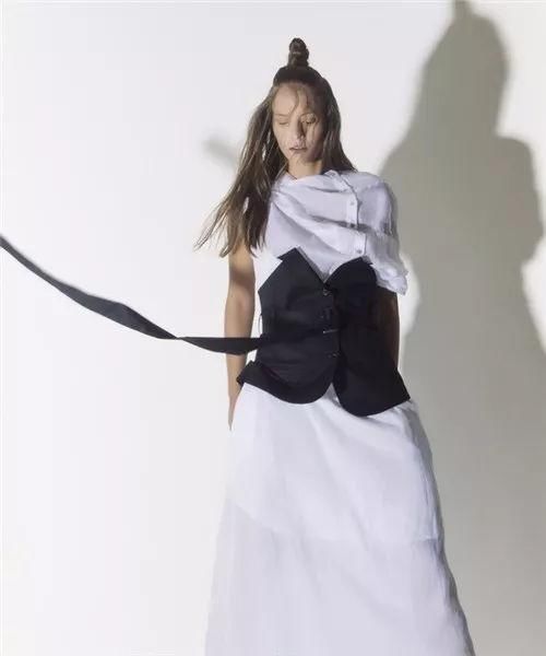 仙气满满 | 确认过眼神，白衬衫和秋天更配哦!