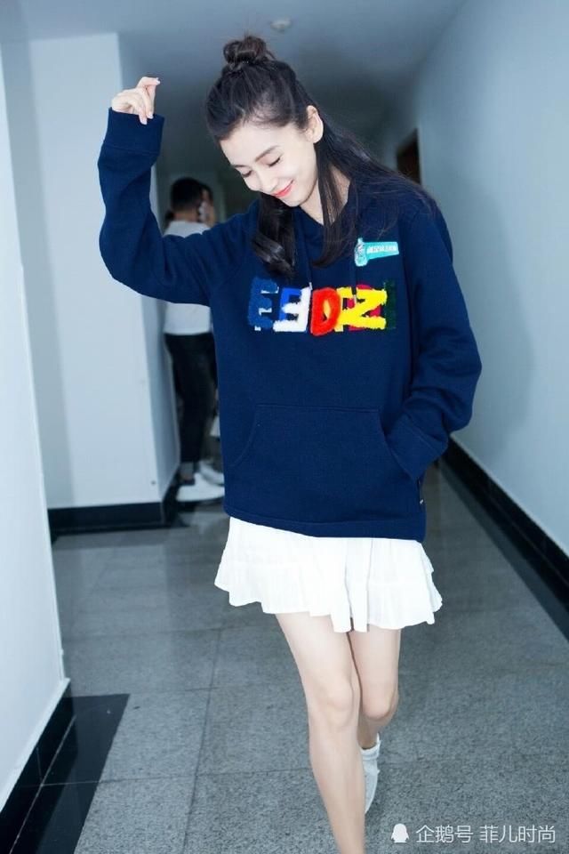 杨颖只是编了一头脏辫，就从29岁变19岁，网友：我又恋爱了！