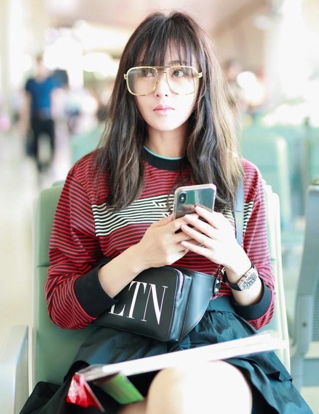 换发型要慎重!张天爱年轻10岁，鲁豫年轻20岁，韩雪却被打回原形