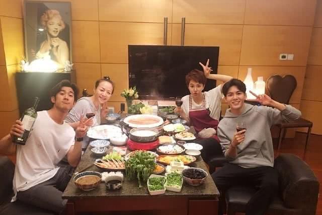 「赵婷」宋丹丹女儿赵婷获奖,处世不张扬博学多才,有窍门?