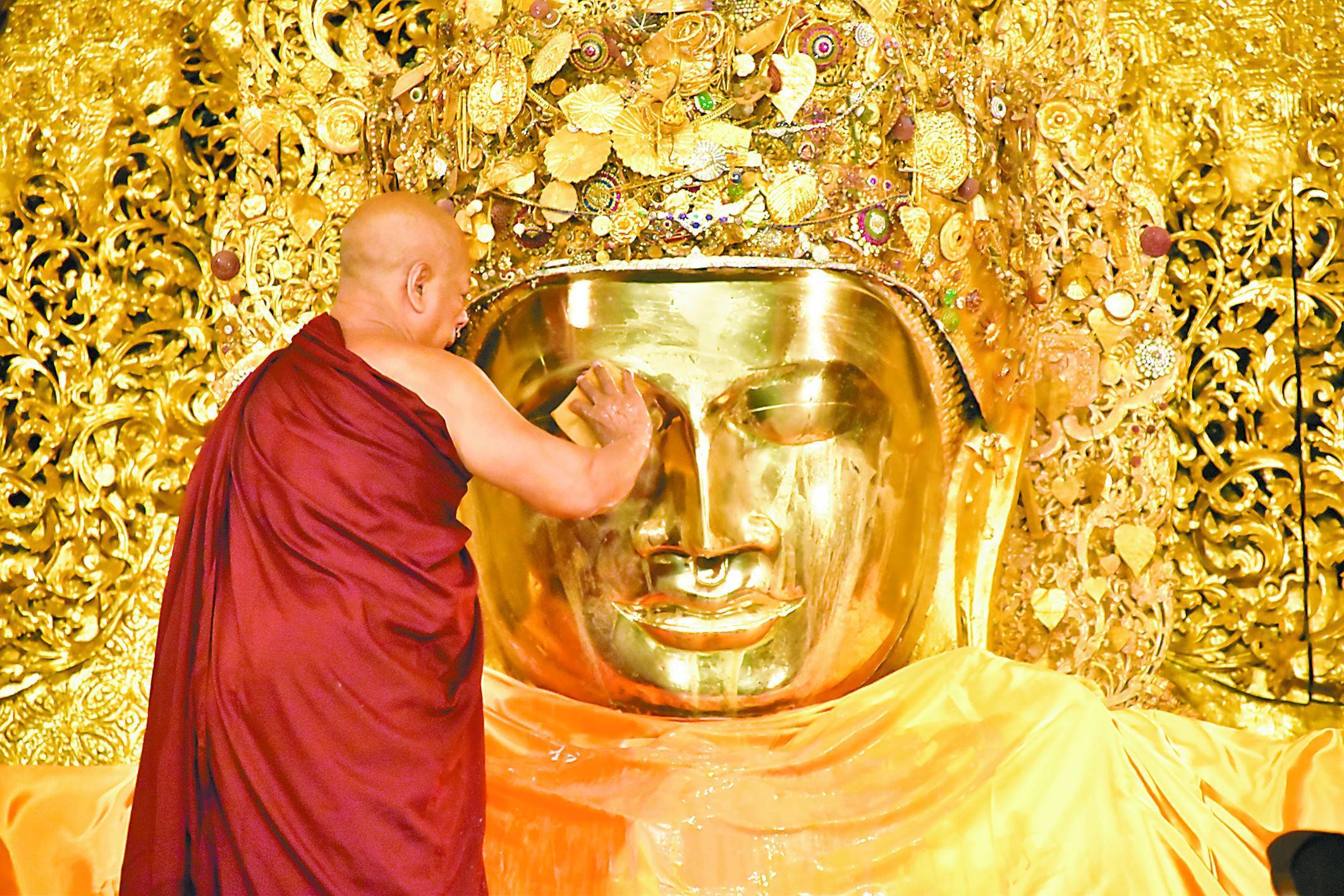 世界上最大的卧佛：山似佛，佛是山，重达400吨，看上去如此诡异