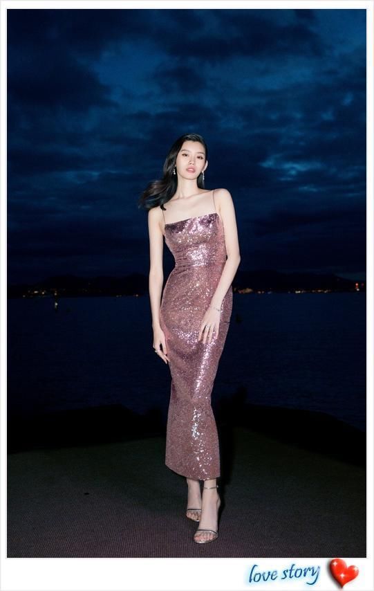 奚梦瑶太狠了!浑身上下只穿一件“软猬甲”,网友:不怕扎得慌吗