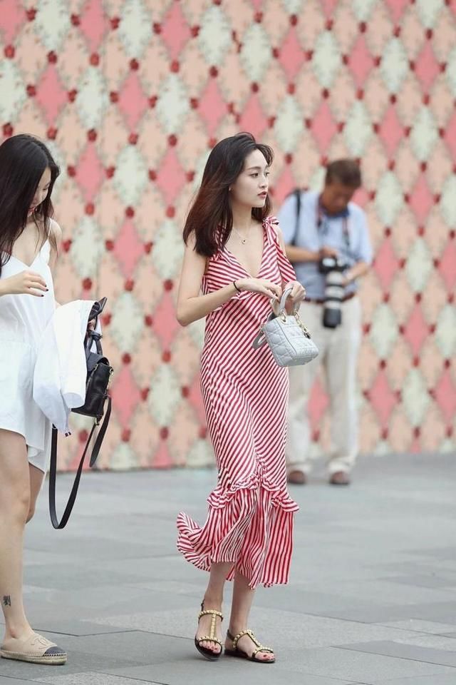 同样是穿裙子，有气质淑女，有性感御姐!