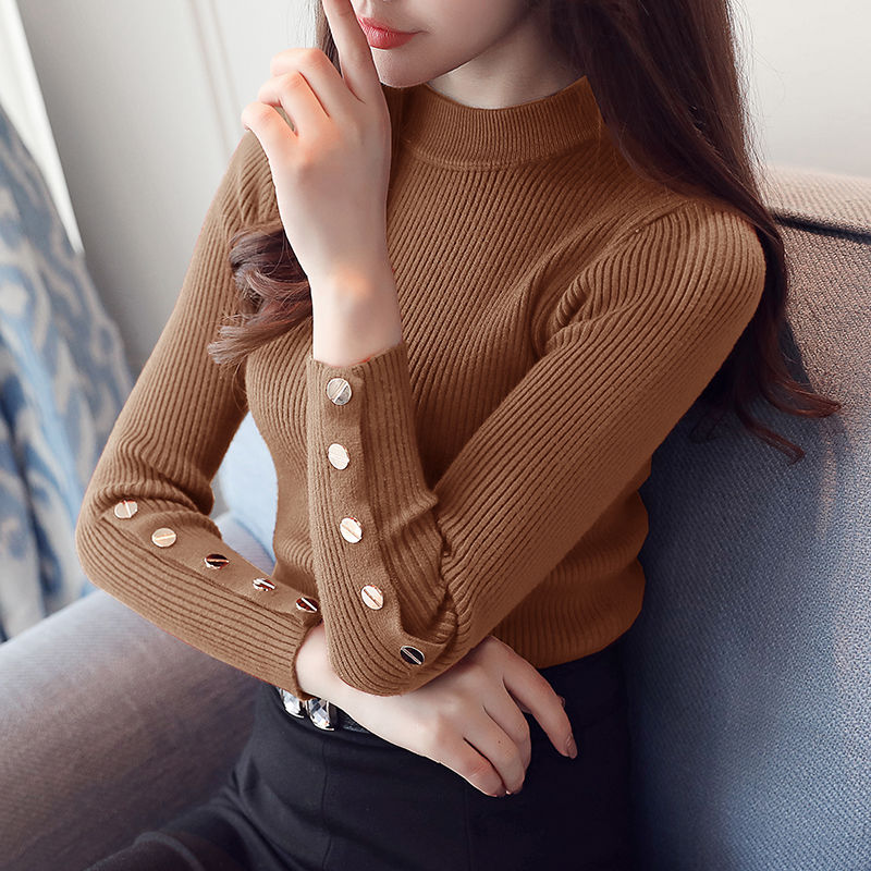 不得不承认，大胸女人穿紧身打底衫，确实好看，吸睛一条街