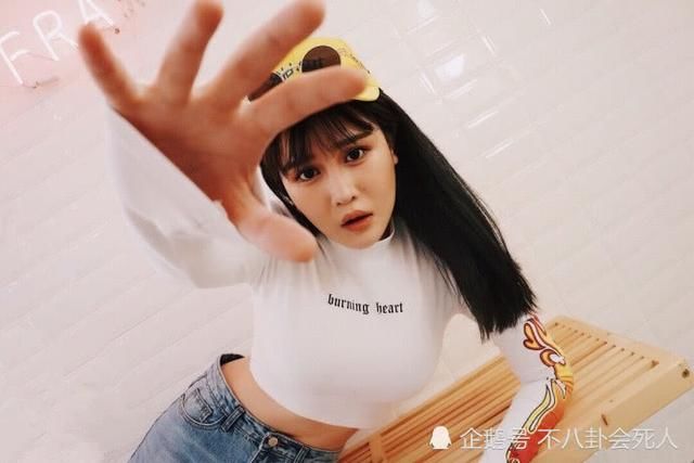 因爱生恨？前男友开曝赵本山女儿黑料：17岁整容，借汪涵炒作