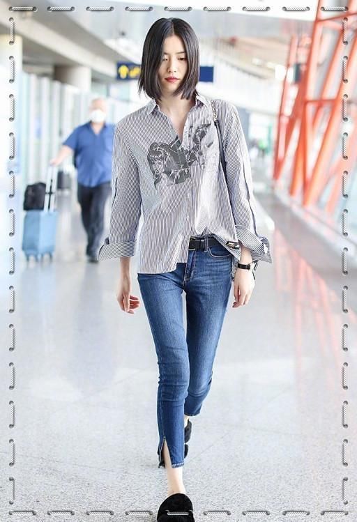 当刘雯和鞠婧祎同穿条纹衬衫，网友：终于知道干瘦和苗条的差距！