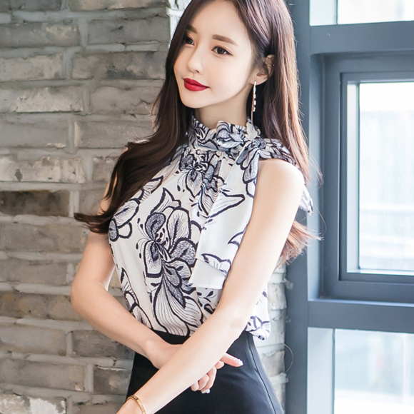 女神孙允珠，水墨翰园绞花青石染彩无袖衫