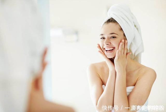 「皮肤」用这3个常见的东西混合敷脸,不出半个月,可恢复皮肤胶原蛋白哦