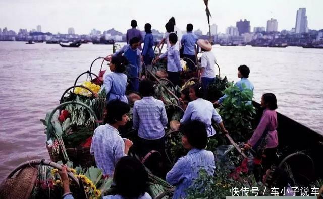  #美女#1988年中国老照片： 图3已经没有了、图6美女爱屌丝、图7