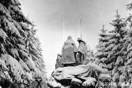 『美国人』巴顿将军扬名之役:德军以四倍兵力,围殴一个师长不在岗的美空降师