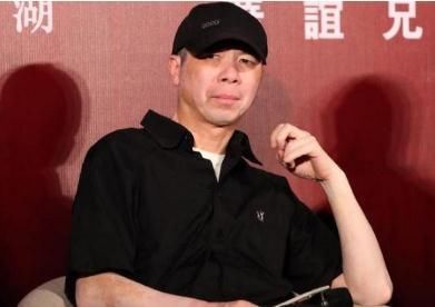 杨幂“野花香”三观不正？冯小刚说的这句话才是雷人，网友：真脏