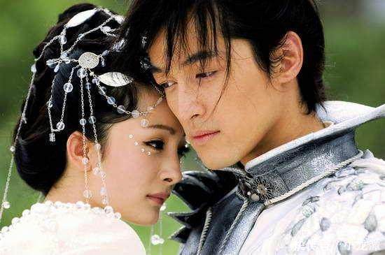 杨幂出面证实双胞胎, 刘恺威表情神秘?