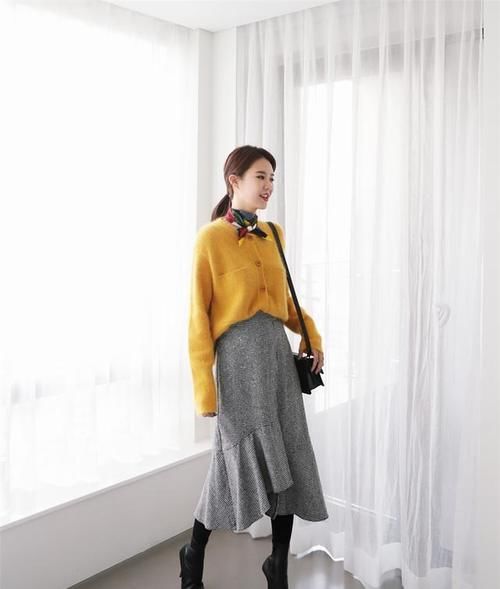  『怪圈』小个子女生走不出矮圆矬的怪圈？5个穿搭技巧，打造高挑身材