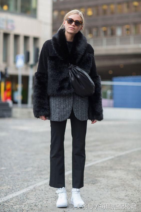 流水的搭配，铁打的小白鞋!