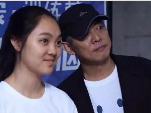 「过利智」李连杰女儿近照美过利智！七岁为刘德华伴舞，八岁陪成龙走红毯