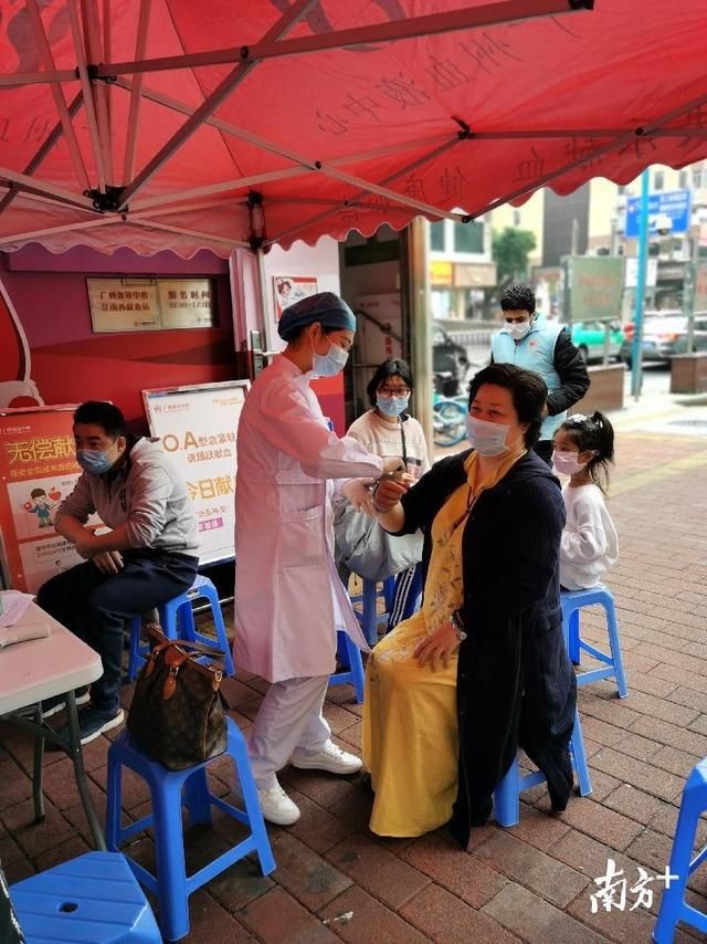  「全国」广东战“疫”录丨生命热线为爱逆行 举行“捐献热血，护佑生命”活动