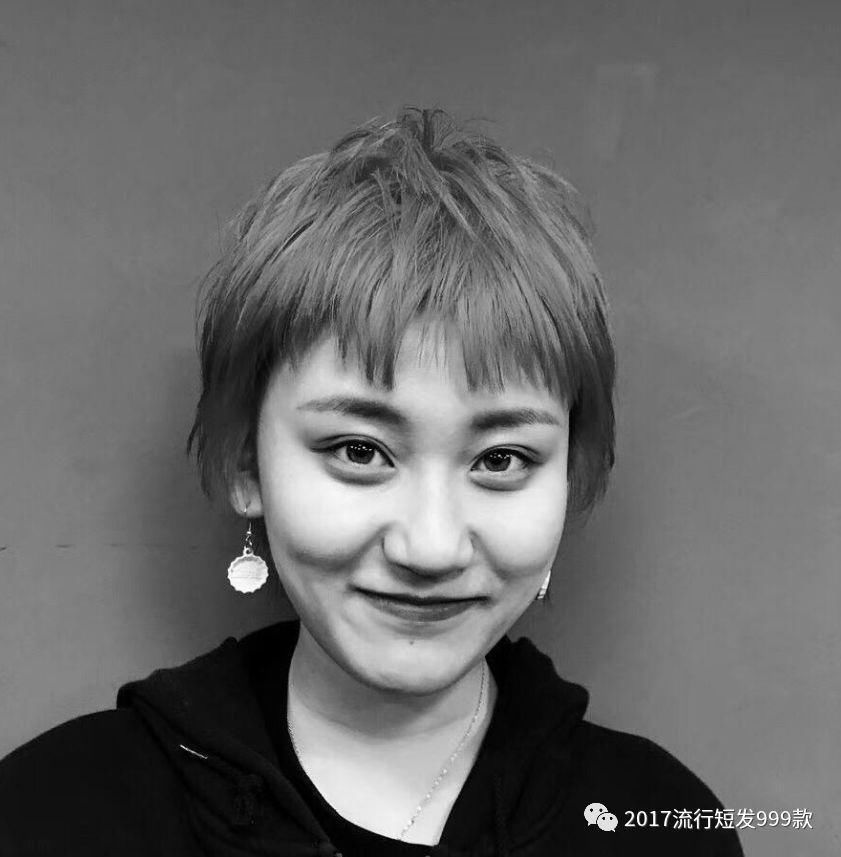 9月，短眉头，必然大火!喜欢这款发型的妹子剪剪剪吧!