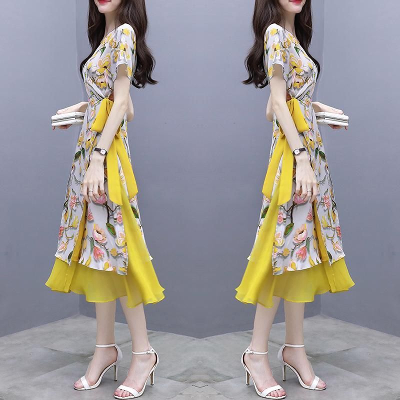 牛仔裤确实不流行了，奔4女人大暑天都穿冷风裙+凉鞋，美到扎心