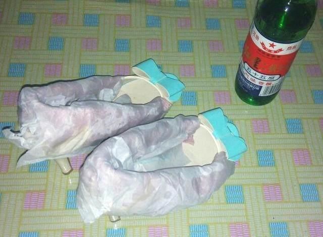 明星们穿高跟鞋为啥不累脚？原来鞋子里大有学问，这样穿真是舒服