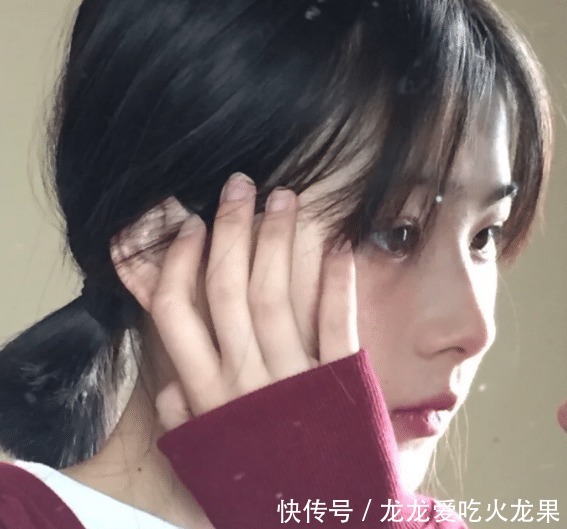  特别|00后常对嘴唇做这3种动作，早晚会逆风翻盘，难怪美成仙女脸！