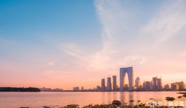 江苏最有可能成为“下一个南京”的城市，不是苏州和无锡，而是它