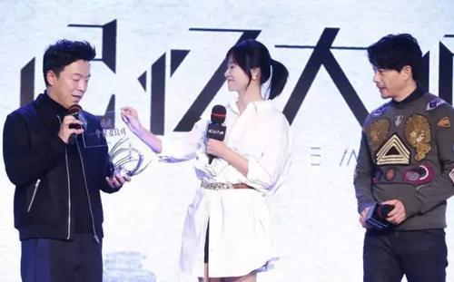 袁泉的气质，徐静蕾的洒脱，谁才是娱乐圈真正的文艺女神？